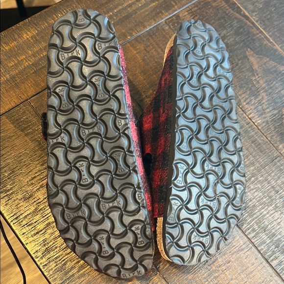 Birkenstock Arizona Plaid Sandals - Red and Black NWOT - Picture 4 of 4